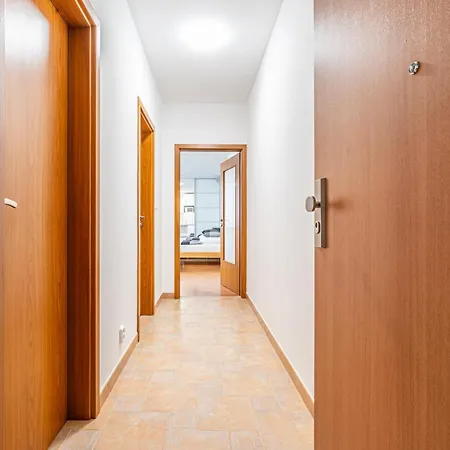 Apartment Komin * Komín